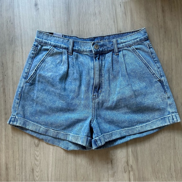 American Eagle High Waist Denim Mom Short - Picture 1 of 5